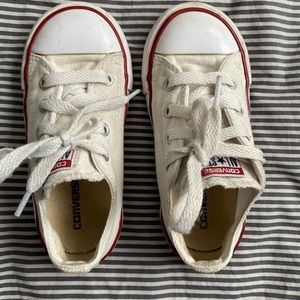 Converse Chuck Taylor All Star Classic White size 9C toddler
